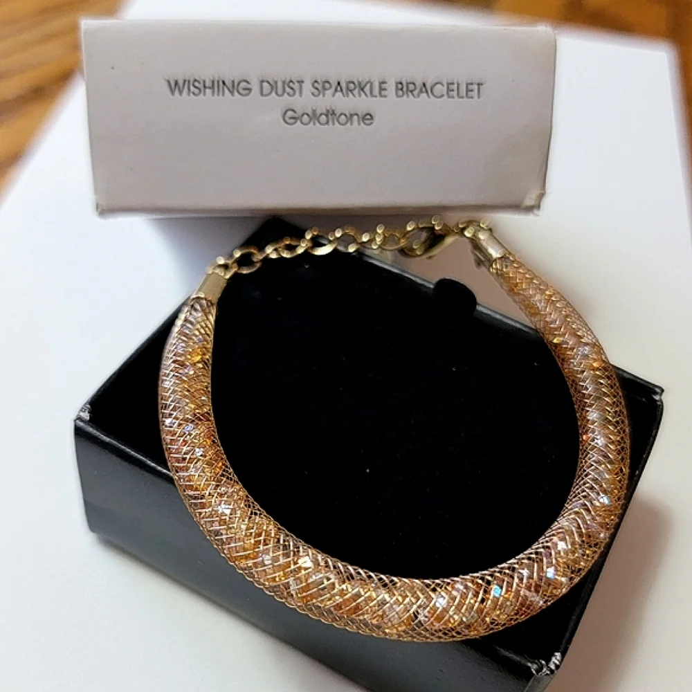 Wishing Dust Sparkle Bracelet Goldtone 2015 Avon SAQ Signed Braided Wire